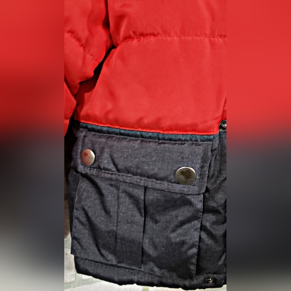 Oshkosh Boys Size 4T Red Winter Jacket - Picture 7 of 13